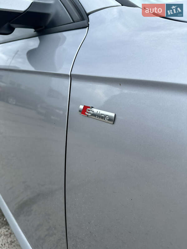 Седан Audi A4 2014 в Києві