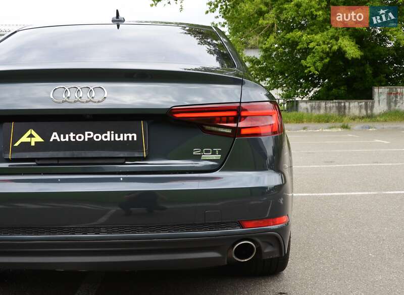 Седан Audi A4 2018 в Киеве
