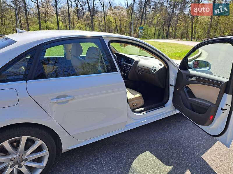 Седан Audi A4 2013 в Киеве