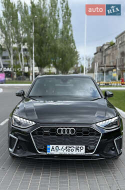 Седан Audi A4 2023 в 