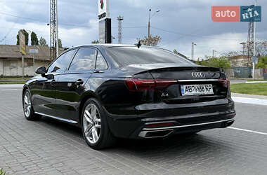 Седан Audi A4 2023 в 