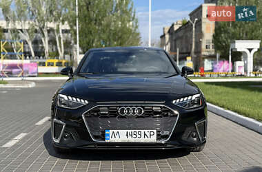 Седан Audi A4 2023 в 