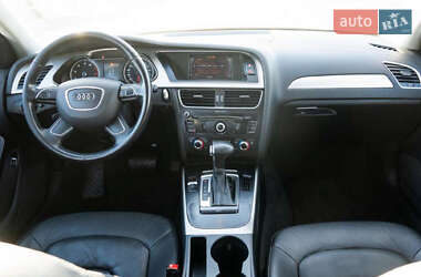 Седан Audi A4 2015 в 
