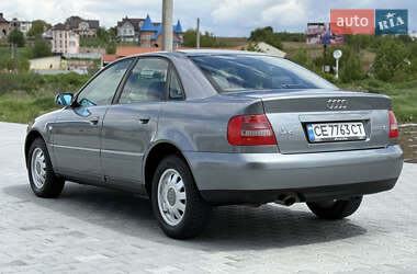 Седан Audi A4 2000 в 