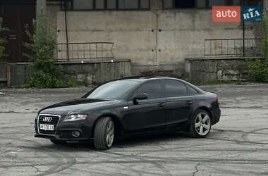 Седан Audi A4 2012 в 