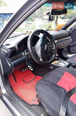 Седан Audi A4 2000 в 