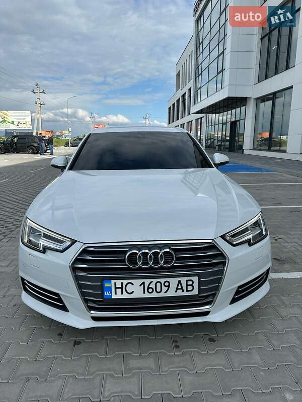 Седан Audi A4 2018 в Львове