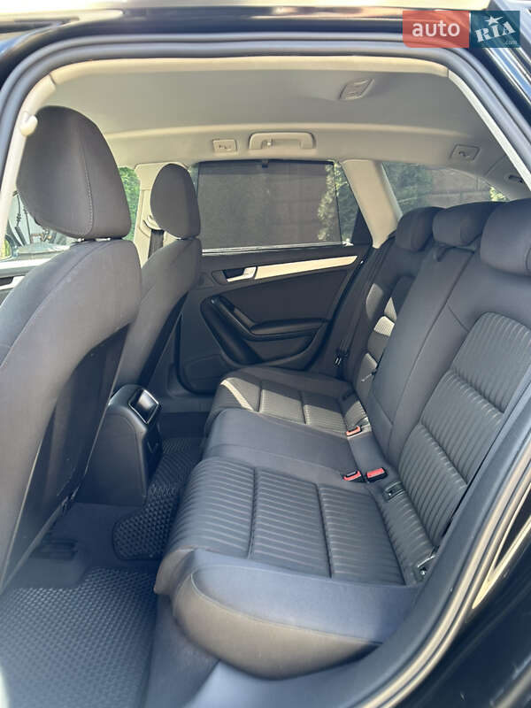 Универсал Audi A4 2009 в Вараше
