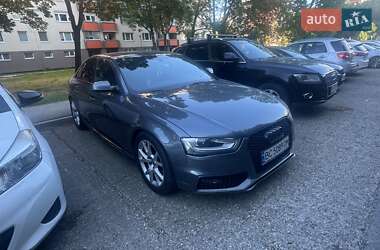 Седан Audi A4 2012 в Великом Березном