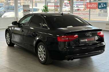 Седан Audi A4 2012 в 