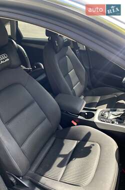 Седан Audi A4 2011 в 