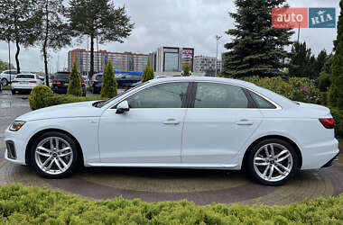 Седан Audi A4 2022 в 