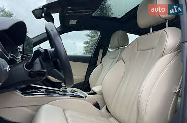 Седан Audi A4 2022 в 