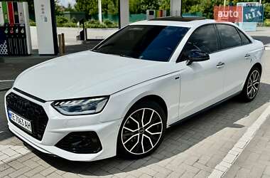 Седан Audi A4 2021 в 
