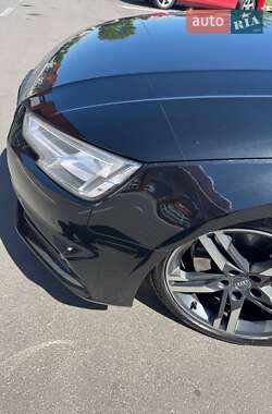 Седан Audi A4 2016 в 