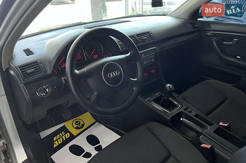 Седан Audi A4 2002 в Шептицькому