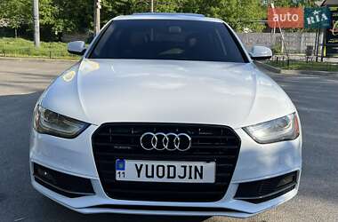 Седан Audi A4 2013 в 