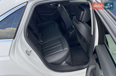 Седан Audi A4 2021 в 