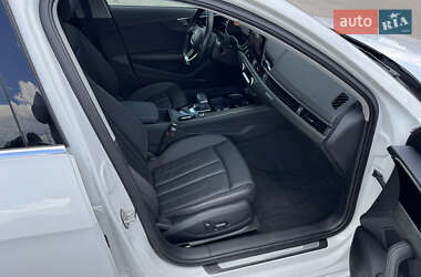 Седан Audi A4 2021 в 