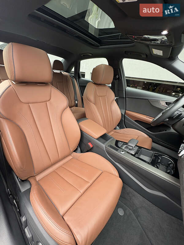 Седан Audi A4 2024 в Львові