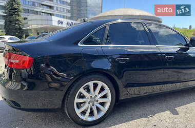 Седан Audi A4 2013 в 