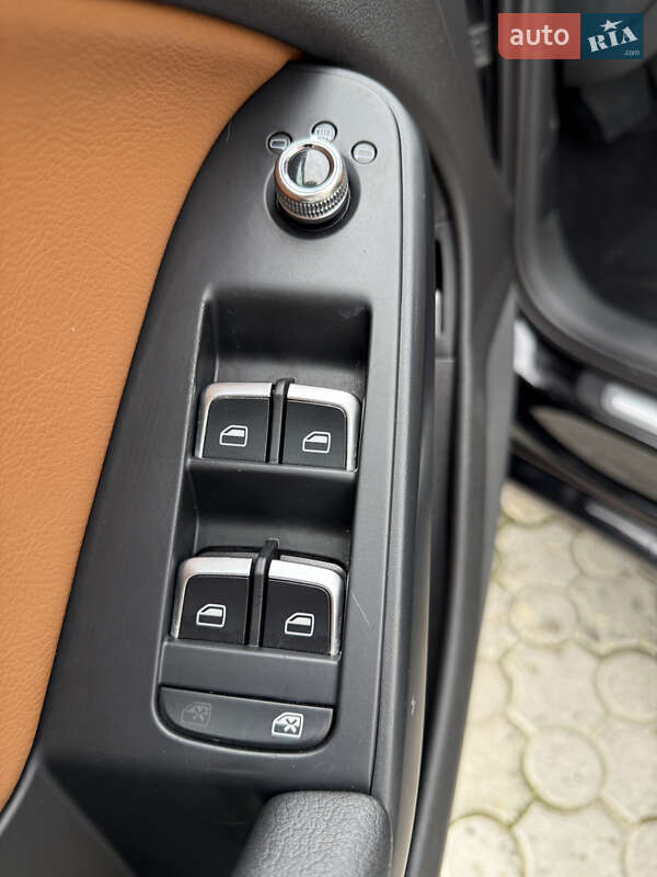 Седан Audi A4 2013 в Киеве