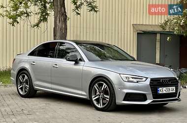 Седан Audi A4 2017 в 