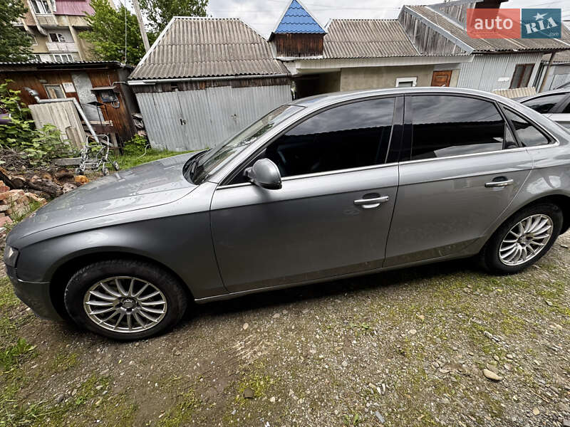 Седан Audi A4 2009 в 