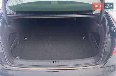 Седан Audi A4 2019 в 