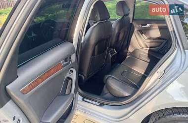 Седан Audi A4 2015 в 