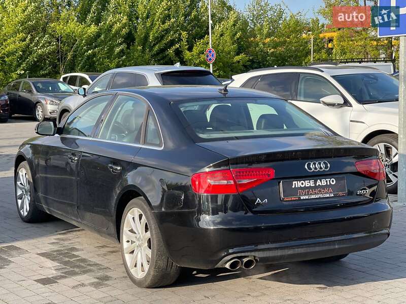 Седан Audi A4 2013 в Львові