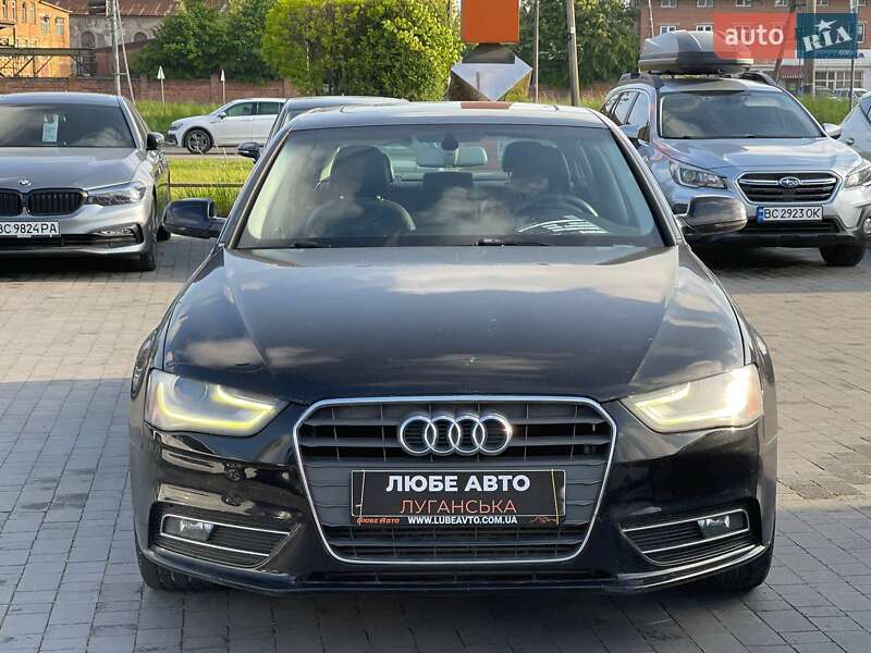 Седан Audi A4 2013 в Львові