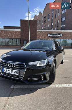 Седан Audi A4 2018 в Киеве