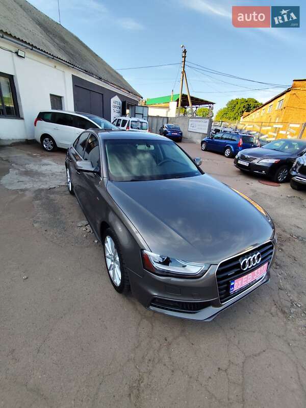 Седан Audi A4 2014 в Чернигове