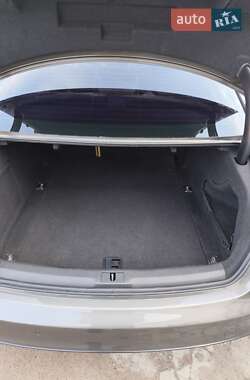 Седан Audi A4 2014 в 