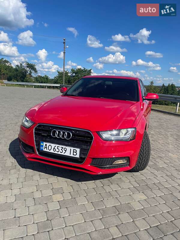Седан Audi A4 2013 в 
