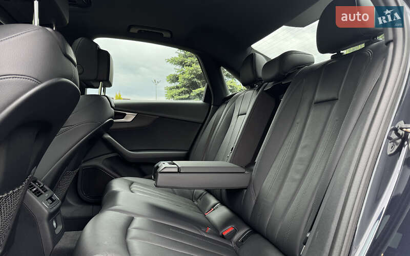 Седан Audi A4 2018 в Львове