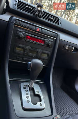 Седан Audi A4 2004 в 