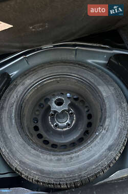Седан Audi A4 2004 в 