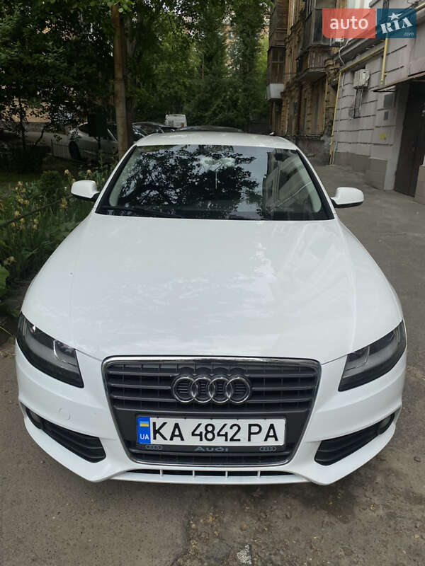 Седан Audi A4 2009 в 