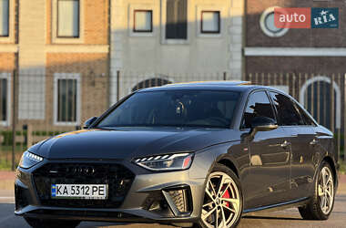 Седан Audi A4 2022 в Киеве