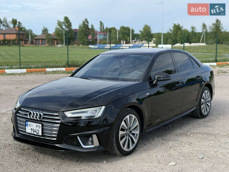Седан Audi A4 2019 в 