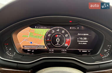 Седан Audi A4 2019 в 