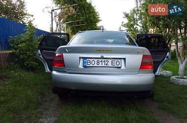 Седан Audi A4 1999 в 