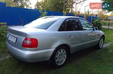 Седан Audi A4 1999 в 