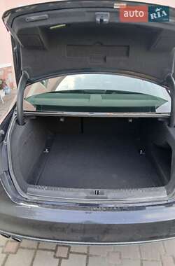 Седан Audi A4 2014 в 