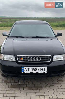 Седан Audi A4 1996 в Ивано-Франковске
