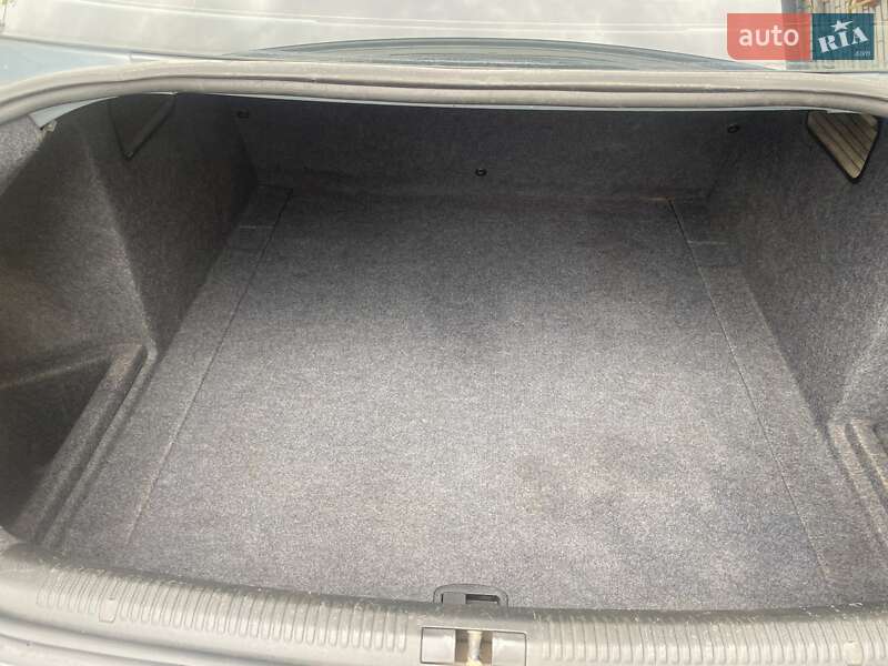 Седан Audi A4 2002 в Гайсине