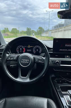 Седан Audi A4 2020 в 