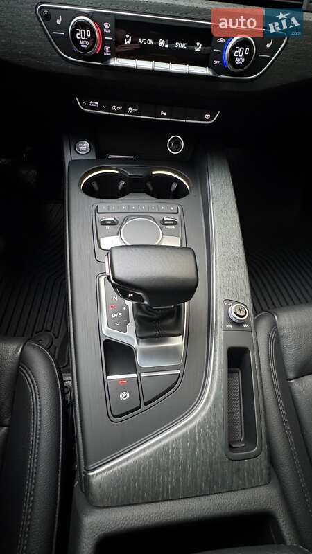 Седан Audi A4 2016 в Ивано-Франковске